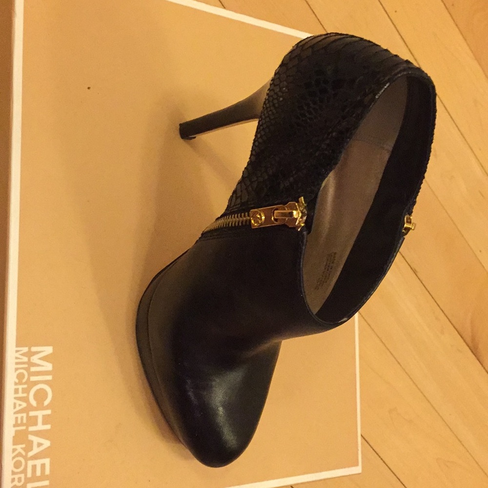 Michael Kors leather High heels booties
